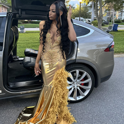 Vestido de noche de satén lujoso con plumas y cuentas, largo con abertura, estilo baile de graduación Y7948