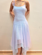 Vestido de fiesta de corte A de tul lila con tirantes y flores Y8143
