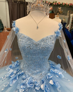 Vestido de quinceañera azul claro con flores 3D, modelo Y6569