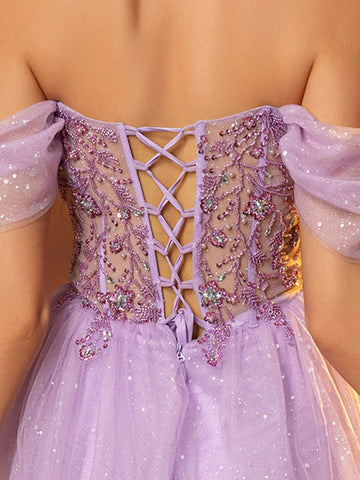 Robe de bal à épaules dénudées, broderie de dentelle scintillante et volants superposés