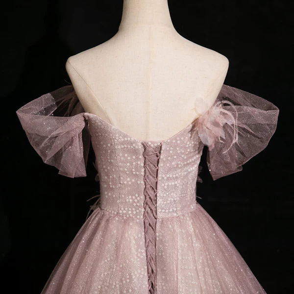 Elegante vestido de gala rosa de tul con lentejuelas y apliques de mariposa, estilo formal de noche Y7996