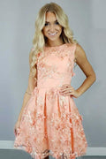 Vestido de fiesta de corte barco, corte en A, satén coral con apliques de flores PD112