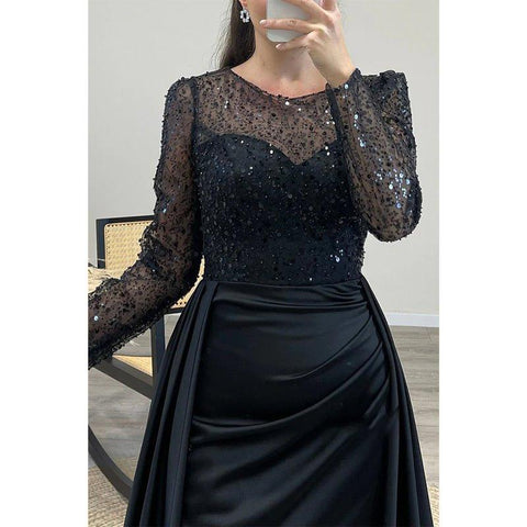 Vestido de noche de fiesta de satén sin tirantes, corte en A, con cuentas y efecto ilusión, mangas largas. 