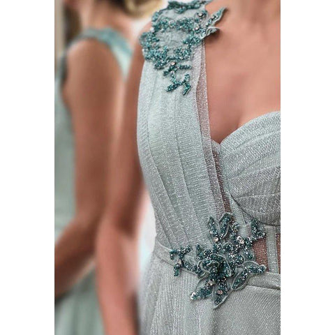 Vestido de fiesta formal de corte A, encantador, de un solo hombro, de tul y sin mangas.