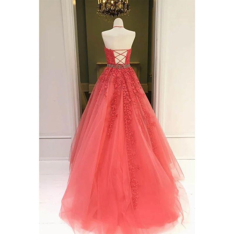 Vestido largo de fiesta elegante de corte A con escote halter y apliques de tul. Vestidos de noche formales. 