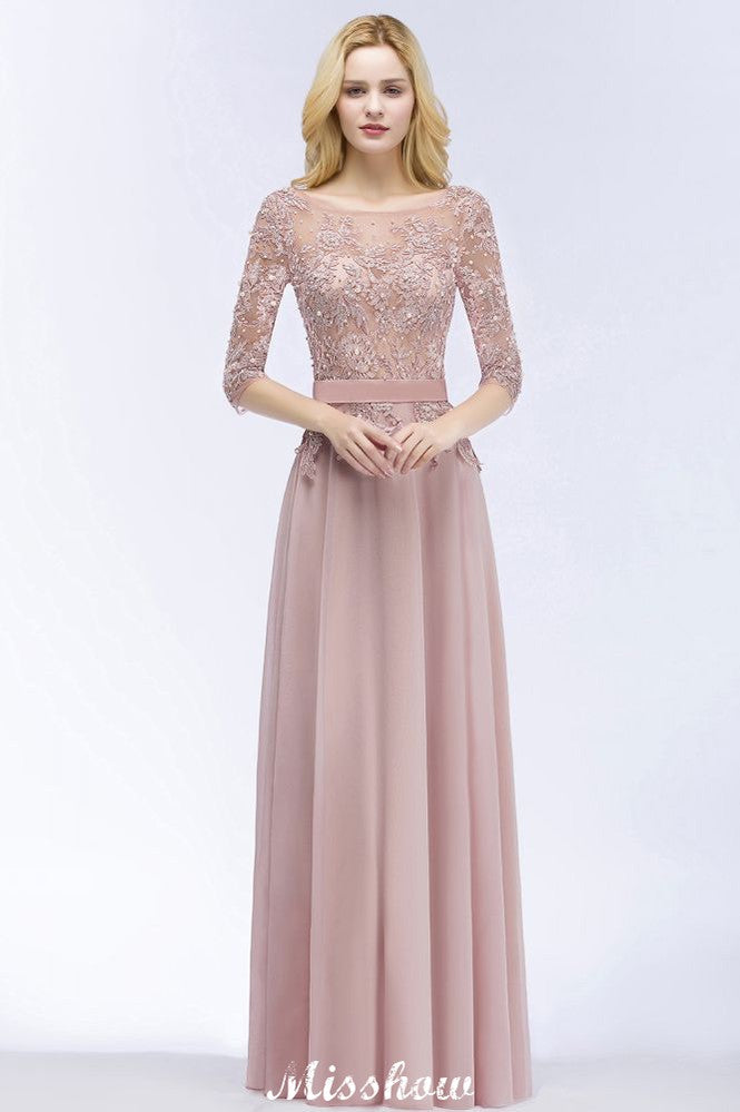 Vestido de dama de honor de corte A con apliques de gasa, manga tres cuartos y detalle de joyas, largo hasta el suelo, con fajín.