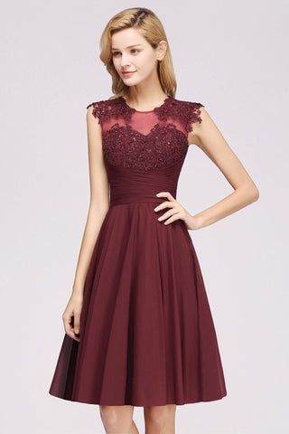 Vestidos de dama de honor de corte A, de gasa, con apliques de joyas, sin mangas y hasta la rodilla, con volantes.