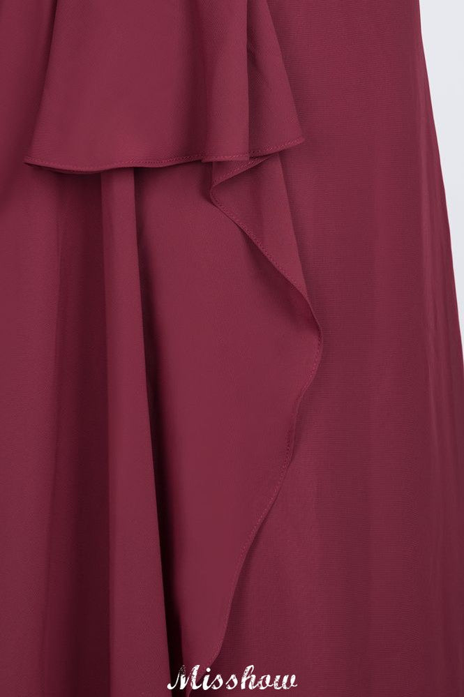 Vestido de dama de honor de gasa corte A, escote halter en V, sin mangas, largo hasta el suelo y con volantes.