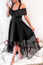 Vestido de fiesta negro de corte A con hombros descubiertos y bajo asimétrico con encaje PD054