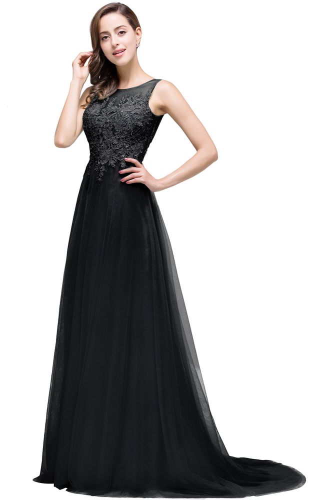 Vestido de noche de tul con cola de corte en A y apliques