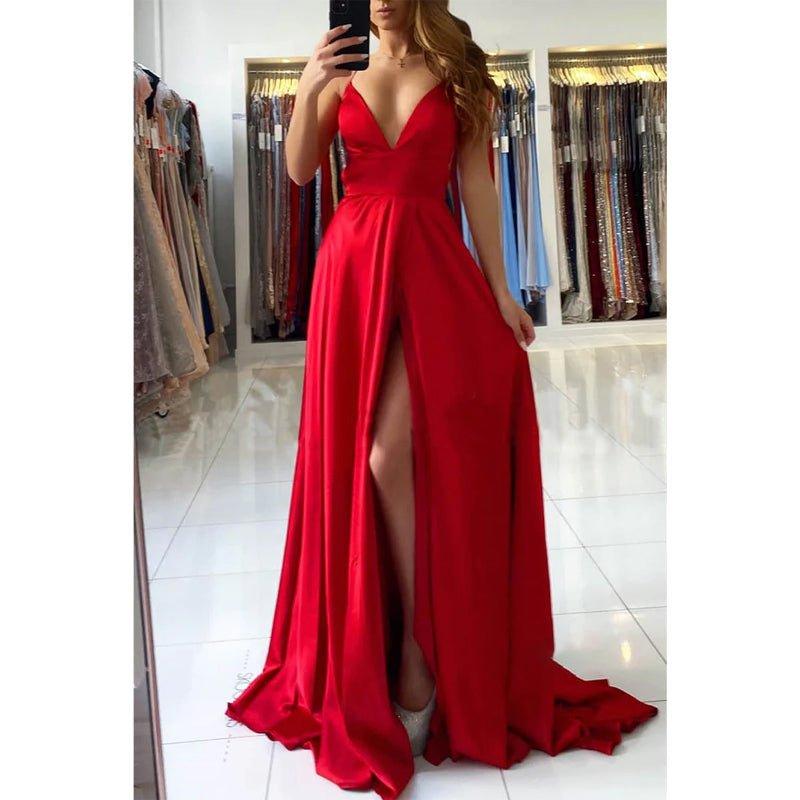Vestido largo rojo de corte formal, corte en A, escote en V profundo y abertura alta 