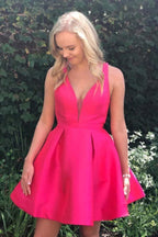 Vestido de fiesta de satén fucsia, corte en A, escote en V profundo, tirantes por encima de la rodilla PD070