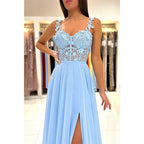 Vestido largo de fiesta formal de encaje con tirantes dobles y corte en A 