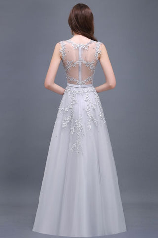 Robe de bal longue en tulle de coupe trapèze avec appliques