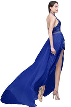 Vestido de noche de gasa con escote halter y corte en A con encaje