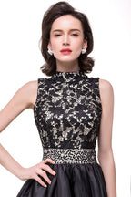 Vestido de fiesta de encaje con escote halter y corte en A