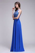 Vestidos de fiesta de gasa azul real con escote halter y corte en A con lentejuelas