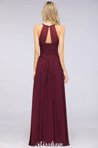 Vestido de dama de honor de corte evasé, sin mangas, con escote halter en V y volantes.