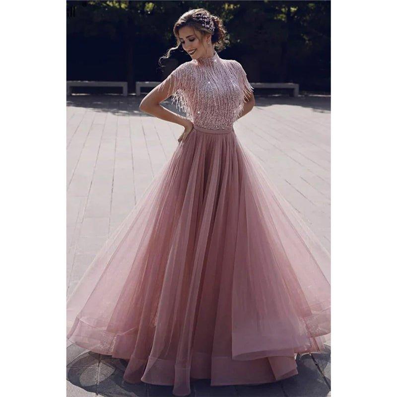 Vestido largo de fiesta de tul rosa con cuello alto y cuentas, corte en A 