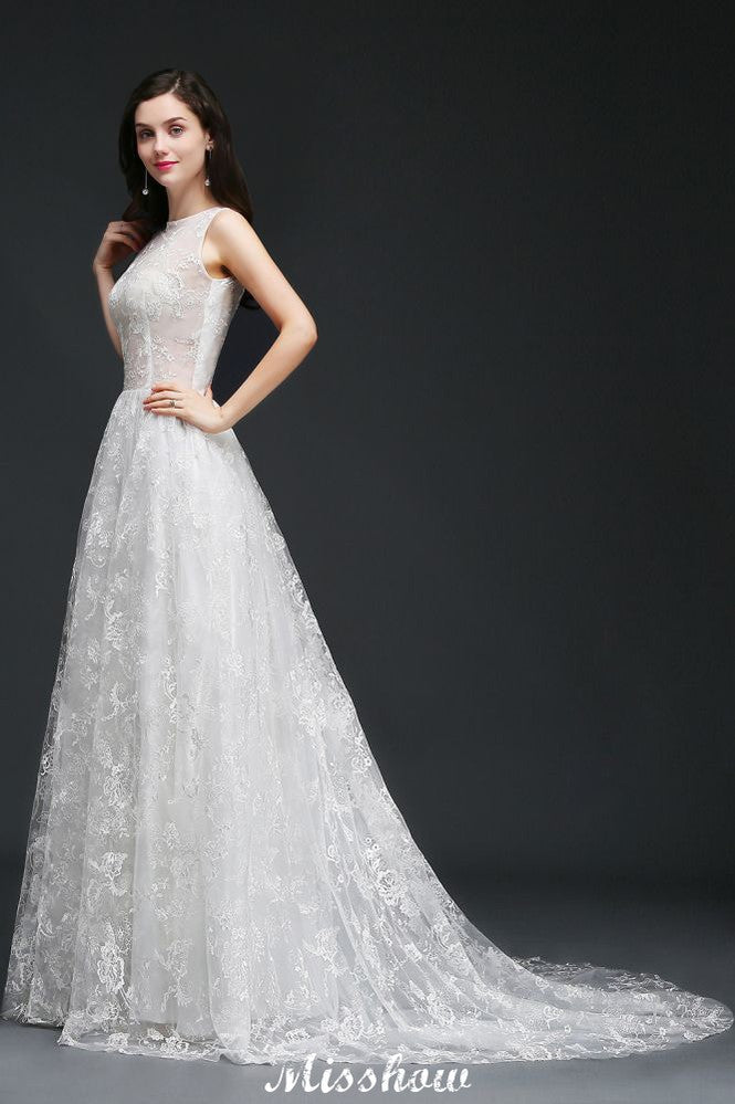 Vestidos de novia sencillos de corte A, con cola de corte joya, encaje y botones.