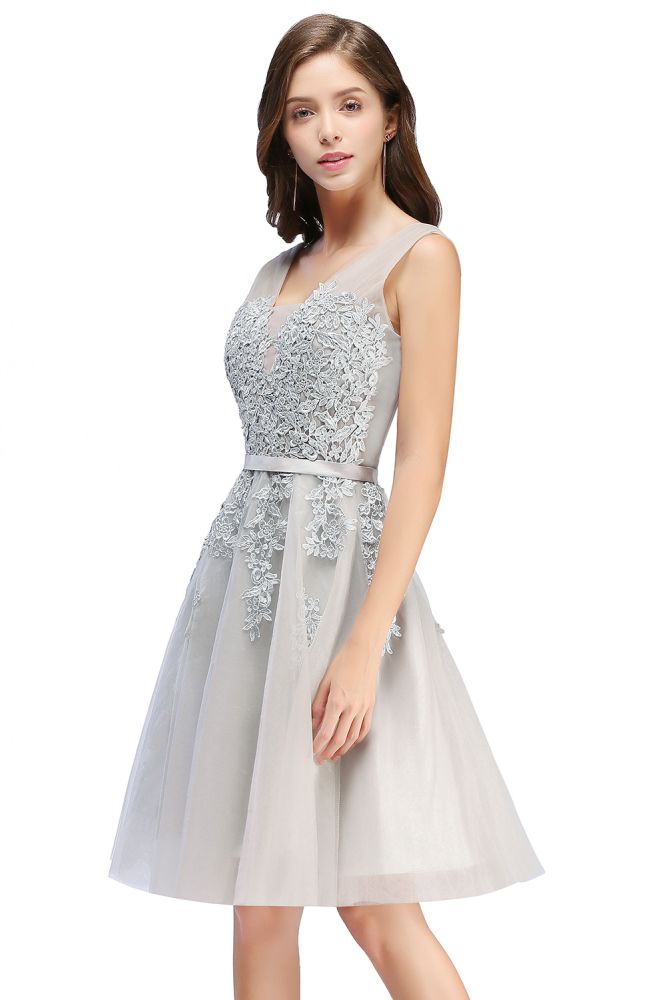 Vestido de graduación de tul hasta la rodilla, corte en A, con apliques
