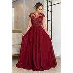 Vestido largo de corte A con apliques de encaje y mangas cortas para la madre de la novia 