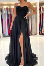 Vestido de fiesta largo de encaje con abertura frontal y corte en A. Vestido de noche con hombros descubiertos.