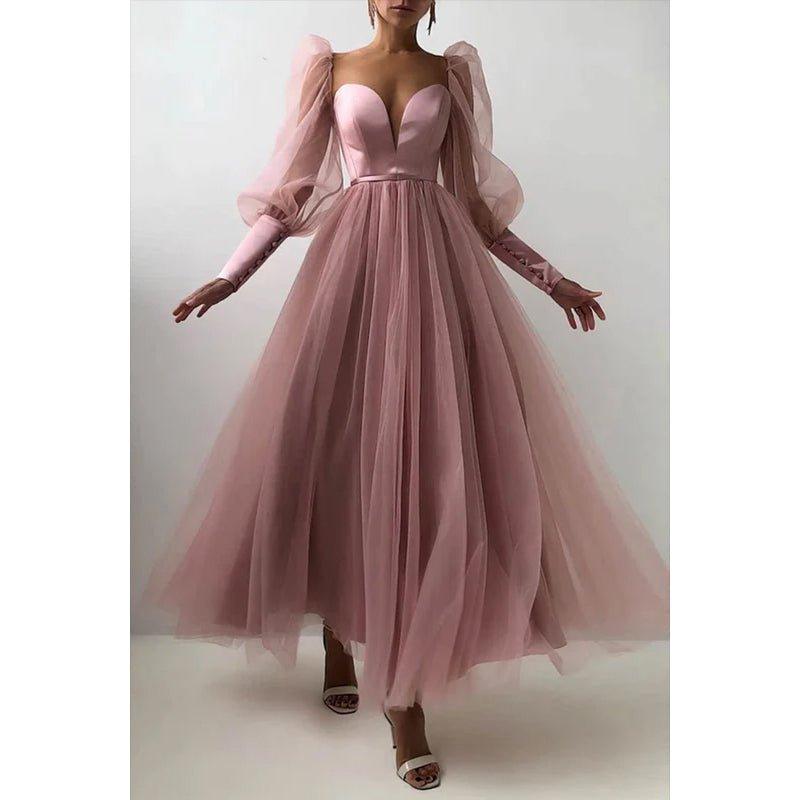 Vestido largo de noche de fiesta, corte en A, escote en V pronunciado, mangas largas y tul plisado.