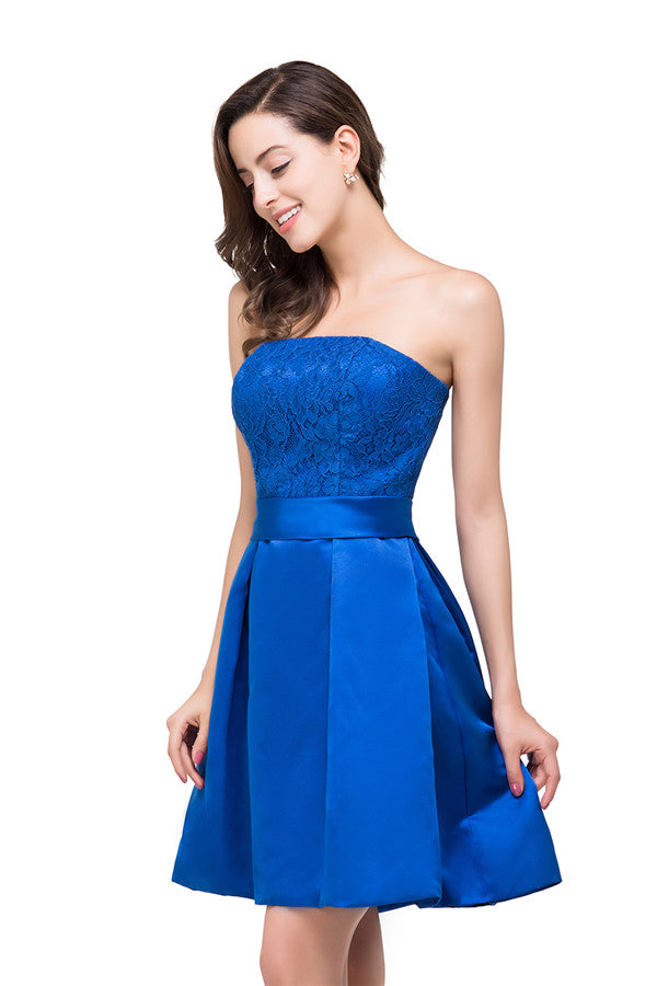 Vestidos de dama de honor cortos sin tirantes con cordones y corte en A