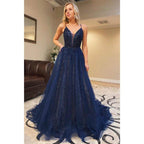 Vestido largo de fiesta de corte A, azul marino, de tul con cuentas y tirantes finos 