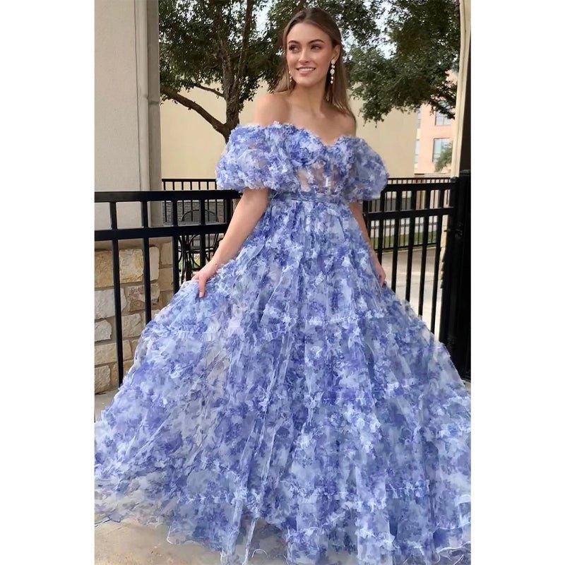 Vestido de baile largo de corte A con hombros descubiertos y estampado de tul, estilo princesa. 