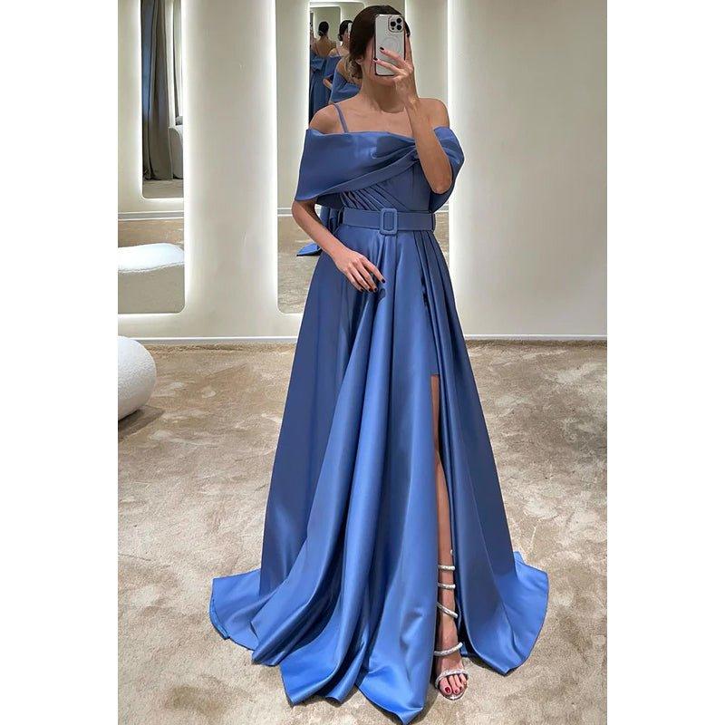 Vestido de fiesta formal de noche con corte en A, hombros descubiertos, cinturón de satén y abertura.