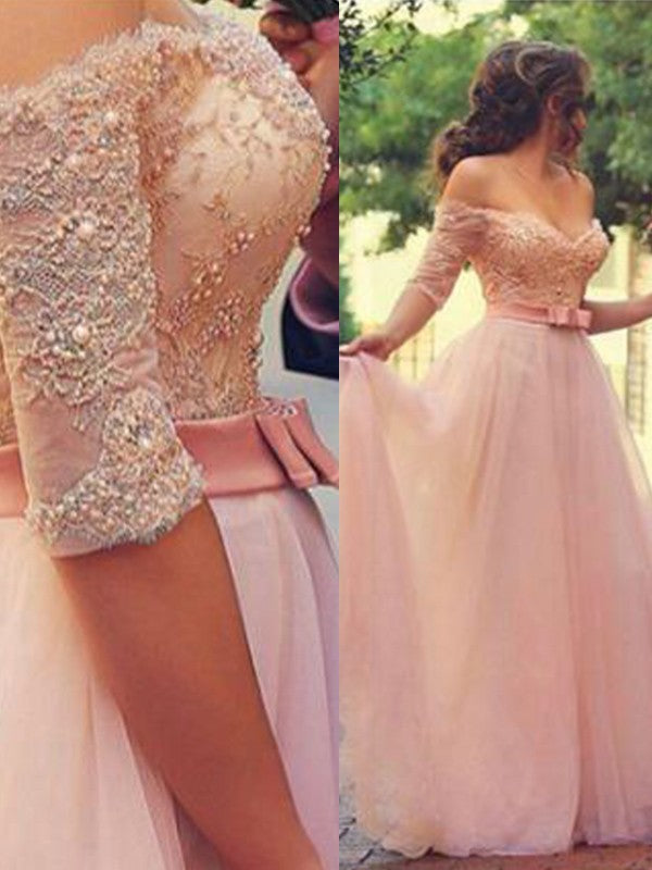 Vestidos de graduación de corte A, hombros descubiertos, mangas tres cuartos, hasta el suelo, con encaje y tul.