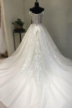 Robe de mariée trapèze à épaules dénudées et manches courtes ornée d'appliqués WD226