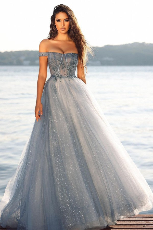 Robe de bal longue en tulle pailleté, coupe trapèze, épaules dénudées