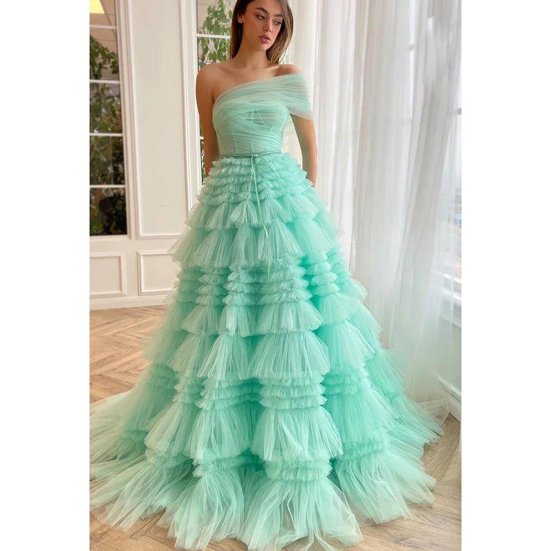 Vestido de graduación de corte A con un solo hombro, volantes de tul y cremallera