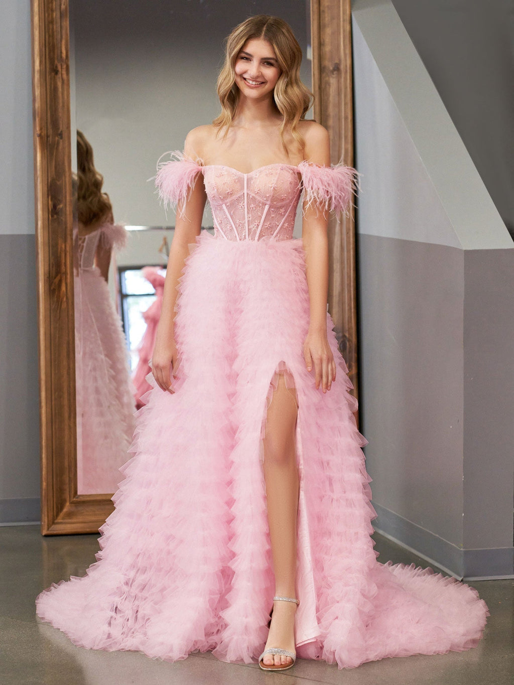 Ingrid | Vestido largo de fiesta de tul con escote corazón, corte en A y abertura