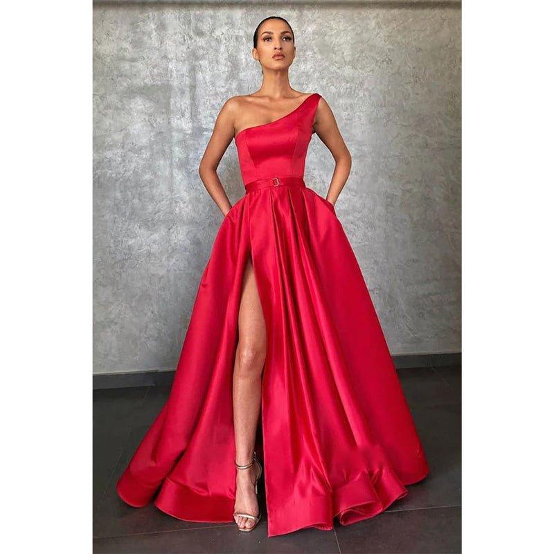 Vestido largo de fiesta rojo satinado de corte A, con un solo hombro, abertura alta y bolsillos. 