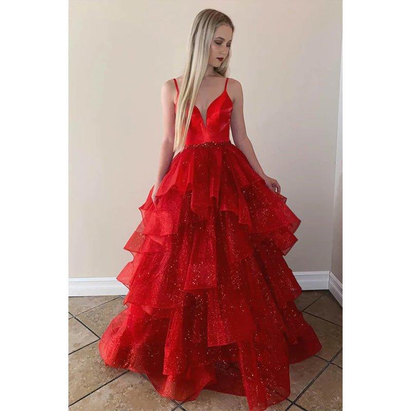 Vestido de graduación rojo de corte A con volantes de tul, tirantes finos y brillo 