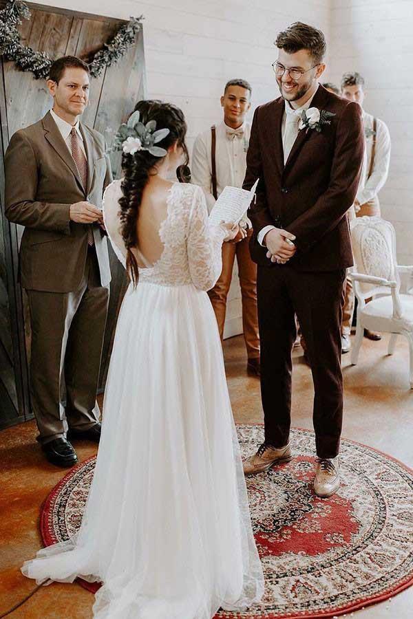 Vestido de novia corte A, escote redondo, espalda descubierta, encaje, mangas largas WD371