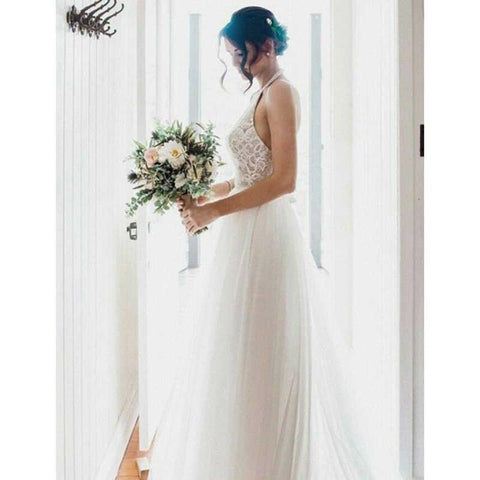 Vestido de novia de tul con encaje, corte en A, escote redondo y cola de barrido WD390
