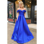 Vestido de fiesta sencillo de satén azul real con escote barco y corte en A. Vestidos de noche formales. 