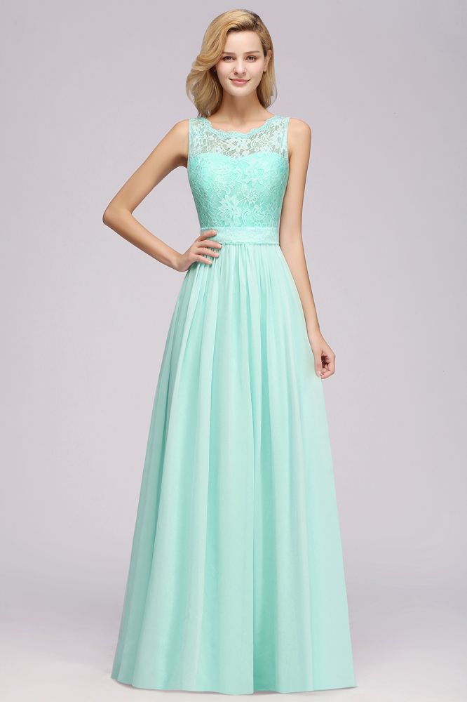 Vestido de dama de honor corte A con volantes, encaje festoneado, sin mangas y largo hasta el suelo.