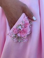 Vestidos largos de fiesta de satén con estampado floral, corte en A, con bolsillos, espalda descubierta, ideales para graduación o eventos formales.