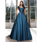 Vestido largo de fiesta elegante, de satén, con pliegues, plumas y corte en A, con bolsillos. 