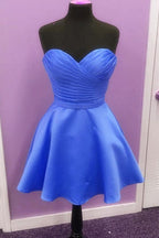 Vestido corto de fiesta sencillo de satén con escote corazón y corte en A PD277