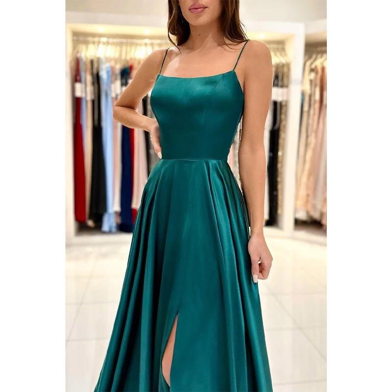 Vestido largo de fiesta sencillo, de corte línea A, con escote redondo, abertura alta y bolsillos.
