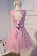 Vestido corto de tul con escote redondo y corte en A para baile de bienvenida, con pedrería PG135