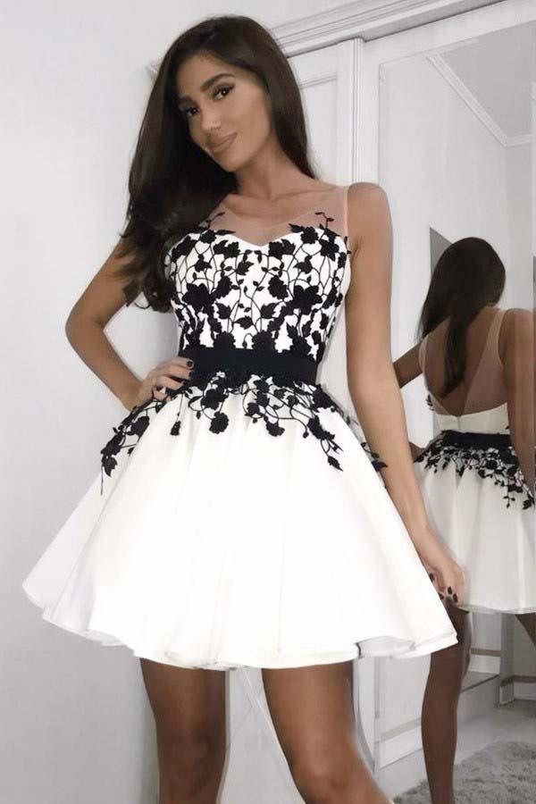 Vestido corto blanco de baile de graduación con escote redondo y corte en A con apliques PD030