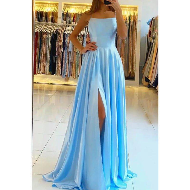 Vestido de fiesta largo sencillo, de satén elástico, corte en A, escote redondo y abertura alta.